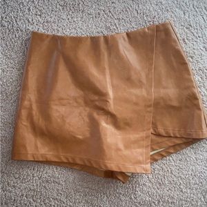 NWT She and Sky Brown Skort Faux Leather Size Medium